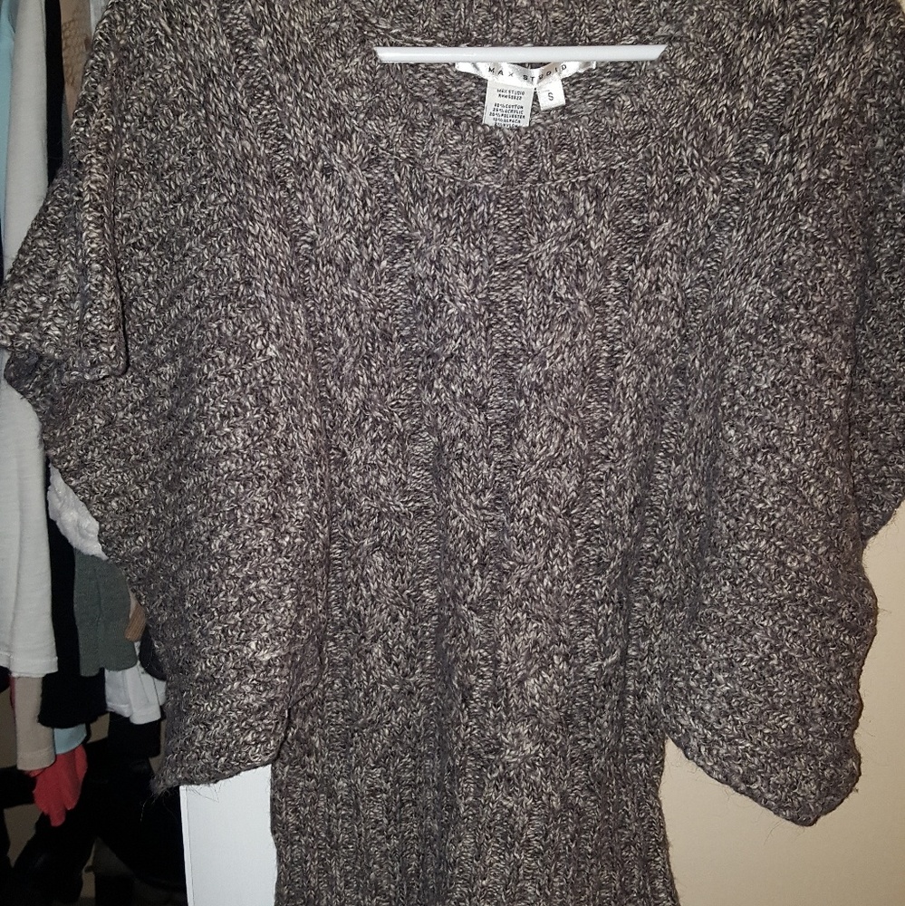 Max studio sweater